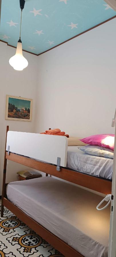 Casa Di Claude Con Posto Auto Apartment Finale Ligure Exterior photo